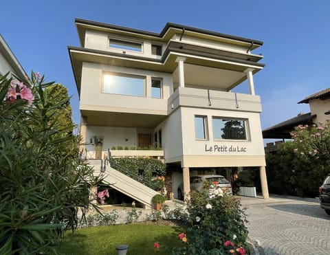Le Petit Du Lac Bed and Breakfast in Sirmione