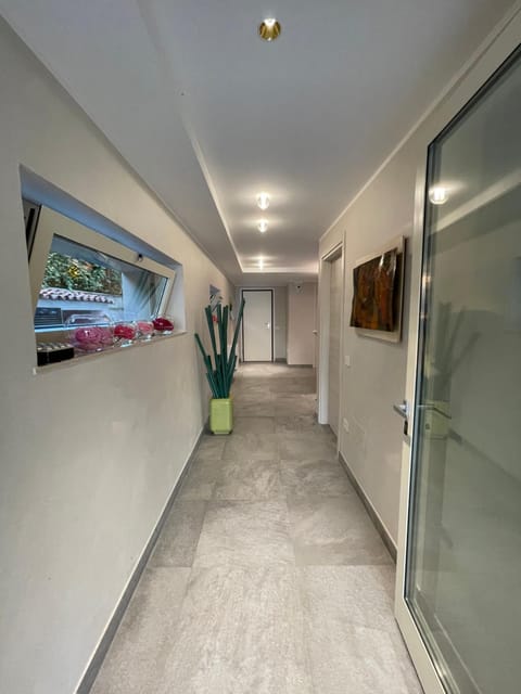 Le Petit Du Lac Bed and Breakfast in Sirmione