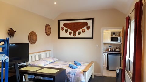 Bed, TV and multimedia, Coffee/tea facilities, Kitchen or kitchenette, Living room, Dining area, Bedroom, bunk bed