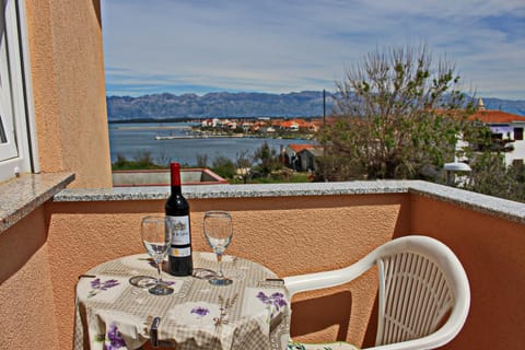 City view, Mountain view, Sea view
