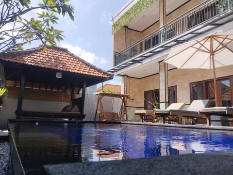 Leo Home Stay Bed and Breakfast in North Kuta