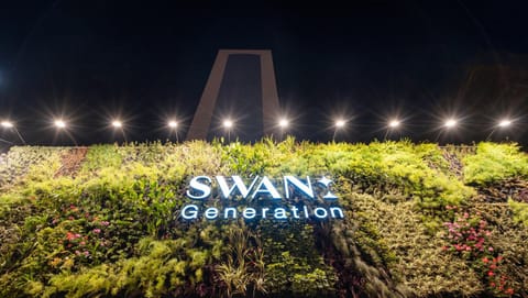 Property building, Facade/entrance, Night, Logo/Certificate/Sign, Street view
