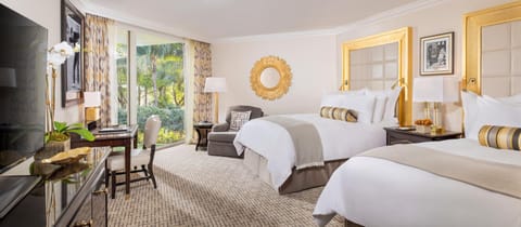 Bed, TV and multimedia, Photo of the whole room, Seating area, Bedroom