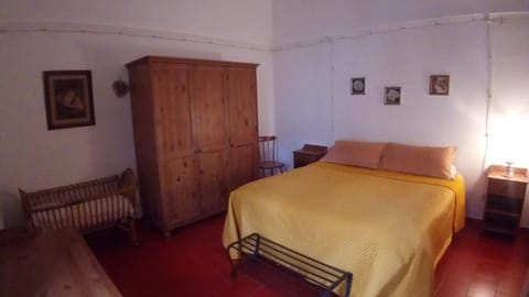 Photo of the whole room, Bedroom, air conditioner