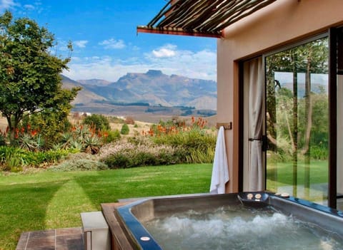 Spring, Natural landscape, Garden, Hot Tub, Garden view, Mountain view