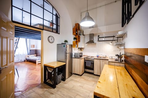 Kitchen or kitchenette, kitchen, kitchen