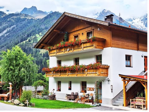 Property building, Day