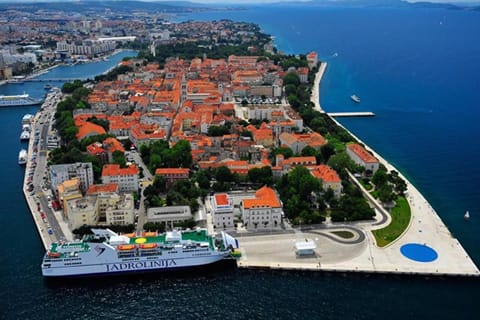 Room MARE Apartment in Zadar