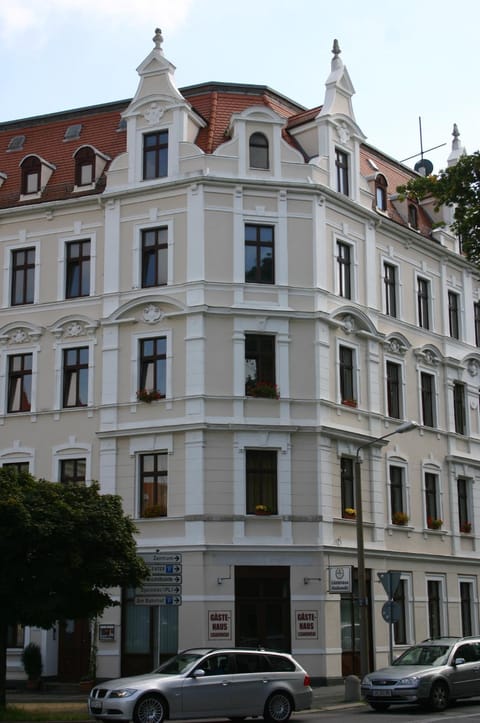 Property building, Facade/entrance