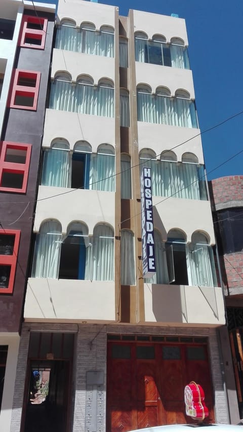 Facade/entrance