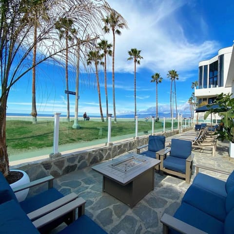 Patio, Day, Natural landscape, View (from property/room), Balcony/Terrace, Seating area, Sea view