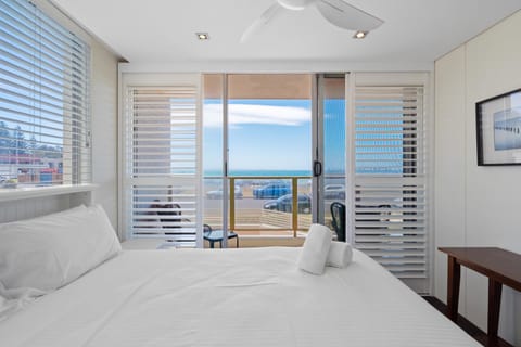 Bed, Bedroom, Sea view