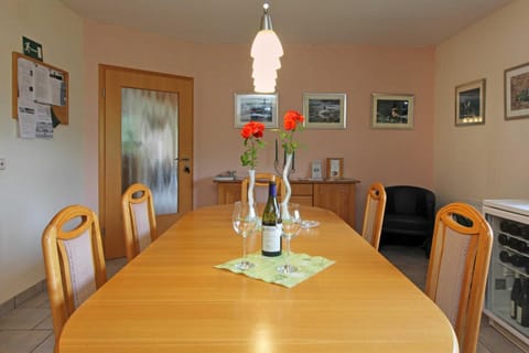 Dining area, Communal kitchen