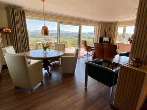 Property building, View (from property/room), Lounge or bar, Dining area, Garden view, Garden view, Mountain view, Mountain view, River view, River view, Breakfast