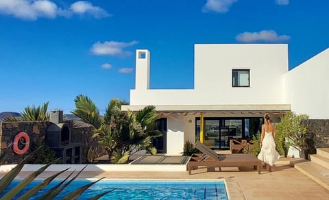 Property building, Pool view, Swimming pool