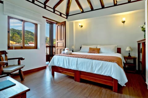 Bed, Natural landscape, Photo of the whole room, Bedroom, Mountain view