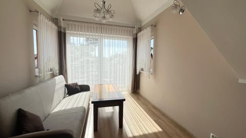 Living room, Photo of the whole room