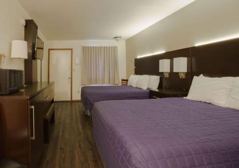 Bed, TV and multimedia, Bedroom, air conditioner