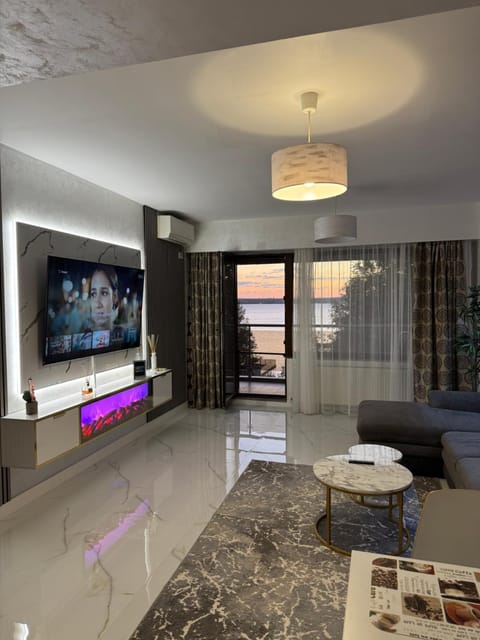 Living room, Photo of the whole room