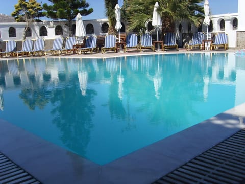 Summer, Pool view, Swimming pool, sunbed