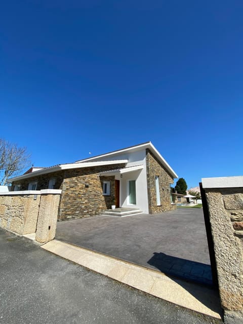 Casa rural con piscina Viña de Millan House in O Salnés