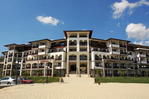 Property building, Facade/entrance, Beach