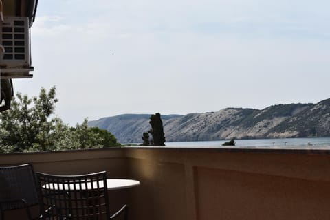 Šanić Apartments 518 Apartment in Lopar