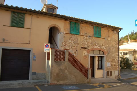 Property building, Facade/entrance