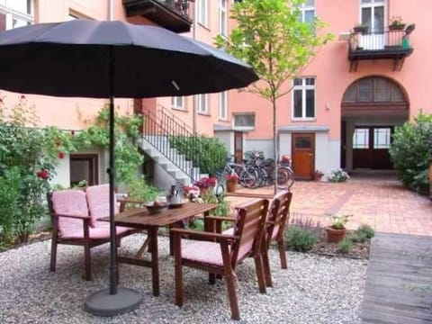 Garden, On site