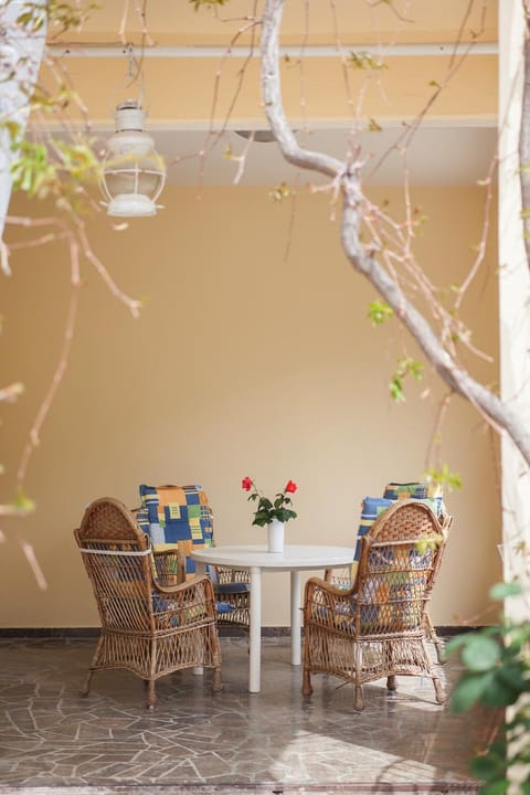 Balcony/Terrace, Inner courtyard view