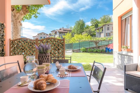 Casa dei Platani Wi-Fi Parking Free Apartment in Province of Lecco