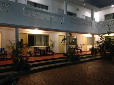 Facade/entrance, Floor plan
