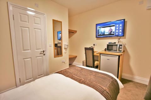 Central Studios Gloucester Place by Roomsbooked Hotel in Cheltenham