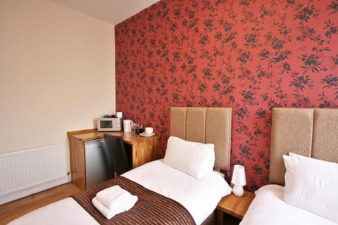 Central Studios Gloucester Place by Roomsbooked Hotel in Cheltenham