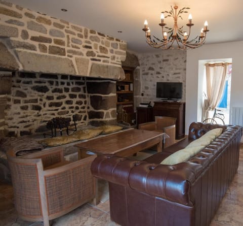 Library, TV and multimedia, Living room