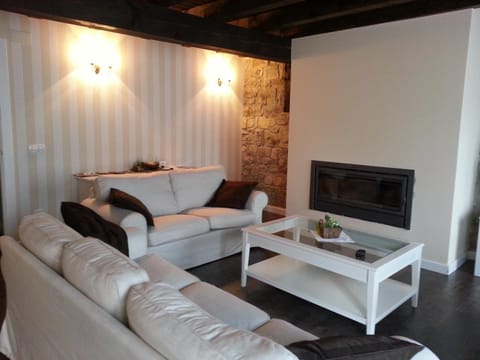 Communal lounge/ TV room, Living room