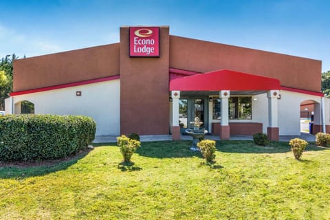 Property building, On site