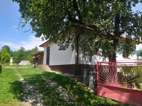 Property building, Neighbourhood