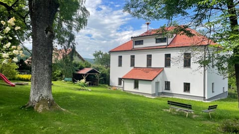 Facade/entrance, Garden