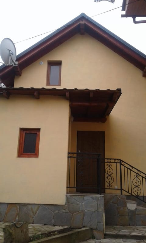 Facade/entrance, Living room