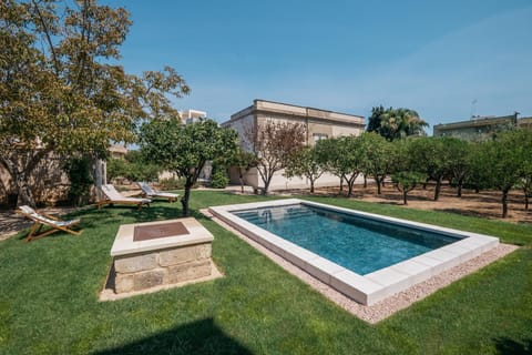 Garden view, Pool view, sunbed