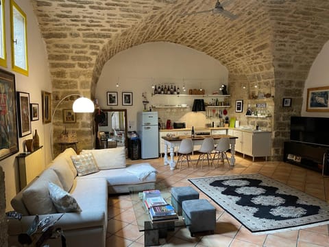 Living room, Dining area, kitchen