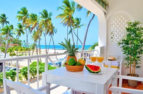 Balcony/Terrace, Sea view, Meals, Non alcoholic drinks