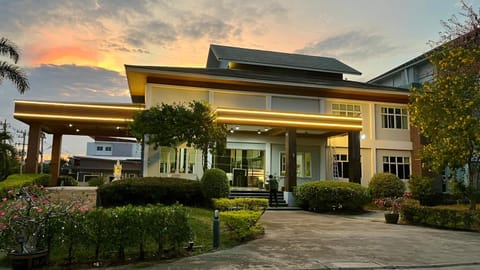 Property building, Garden view