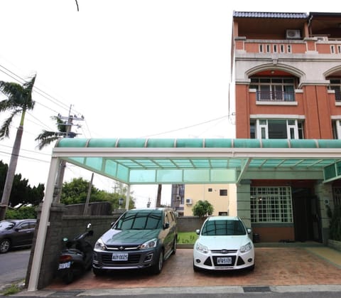 Property building, Parking