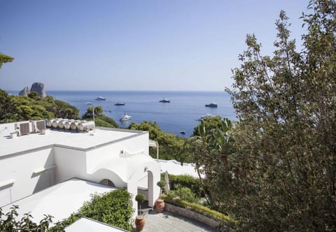 Facade/entrance, Sea view