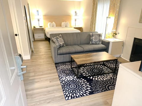 Living room, Bedroom