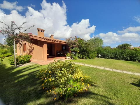 Facade/entrance, Garden