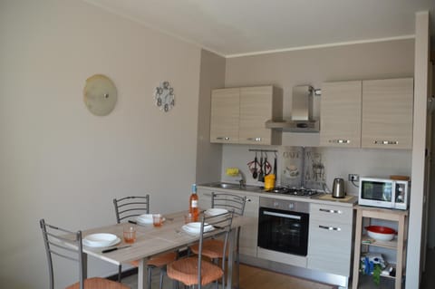 Cinzia's Home Apartment in Manerba del Garda