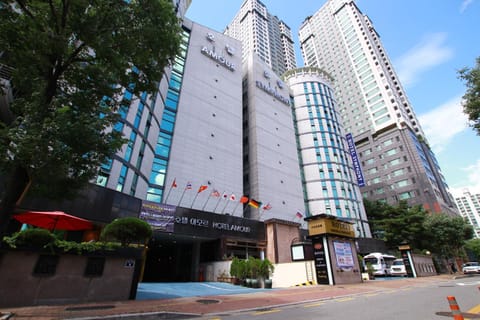 Property building, Facade/entrance